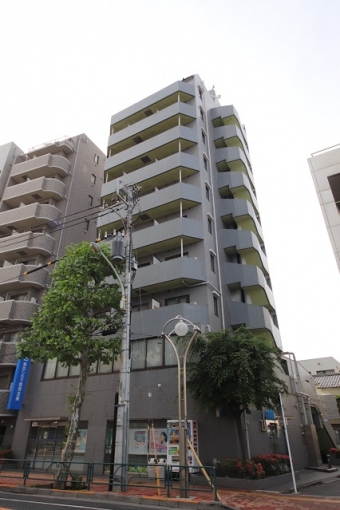 3路線2駅利用可能、高田馬場駅から1本道の早稲田通り沿いに位置する好立地条件